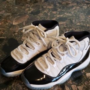 Air Jordan nike Size 5 youth